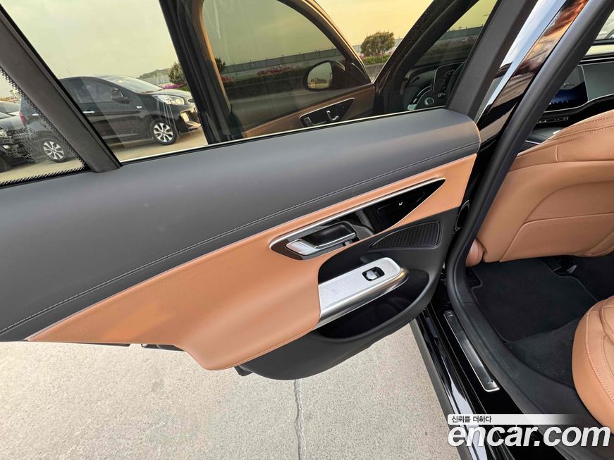 Mercedes-Benz E-Class 2025