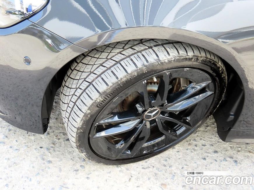 Mercedes-Benz E-Class 2021