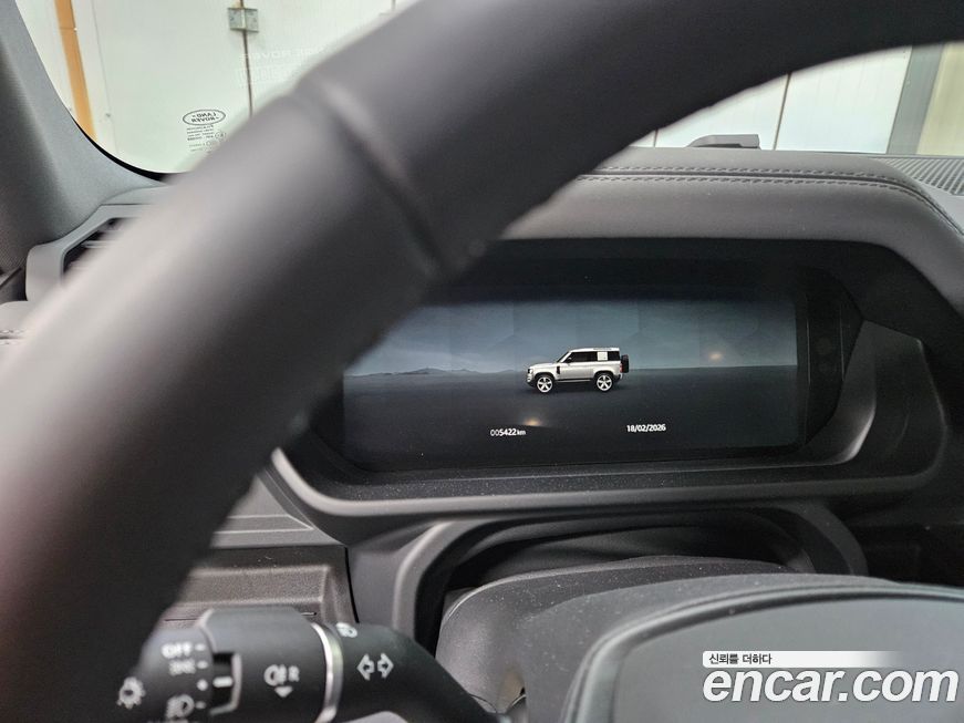 Land Rover Defender 2025