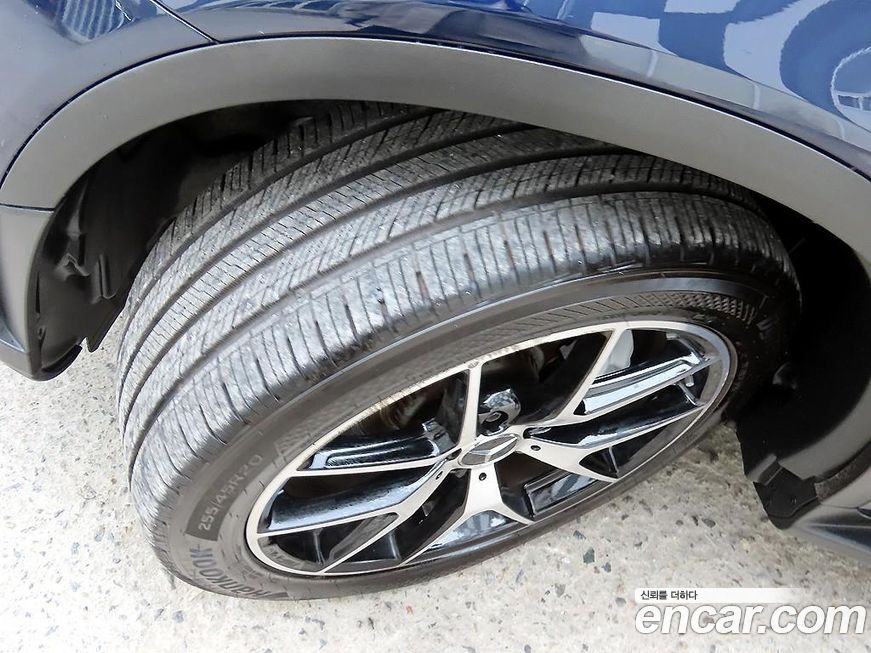 Mercedes-Benz GLC-Class 2021