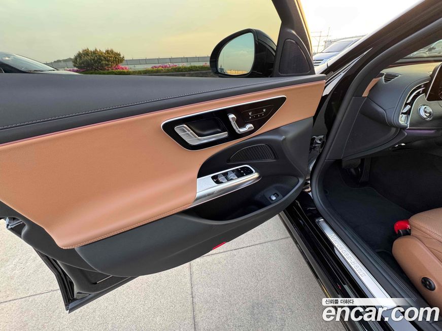 Mercedes-Benz E-Class 2025