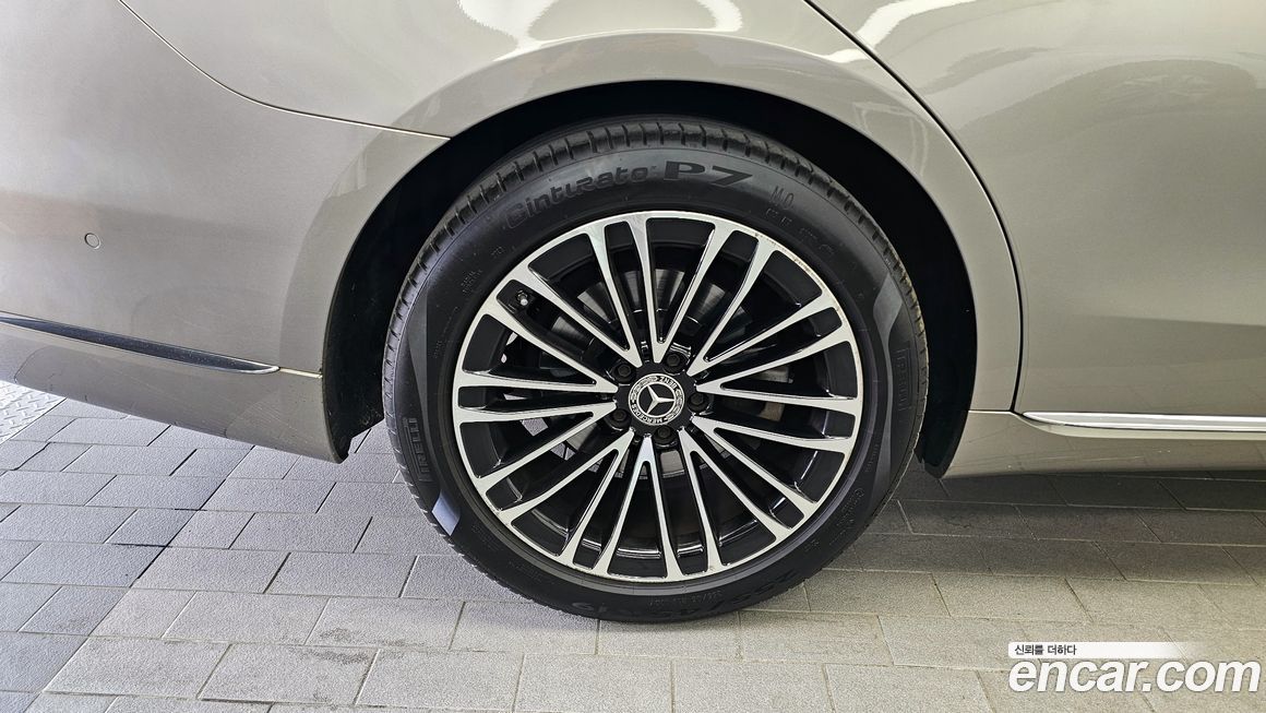 Mercedes-Benz S-Class 2021