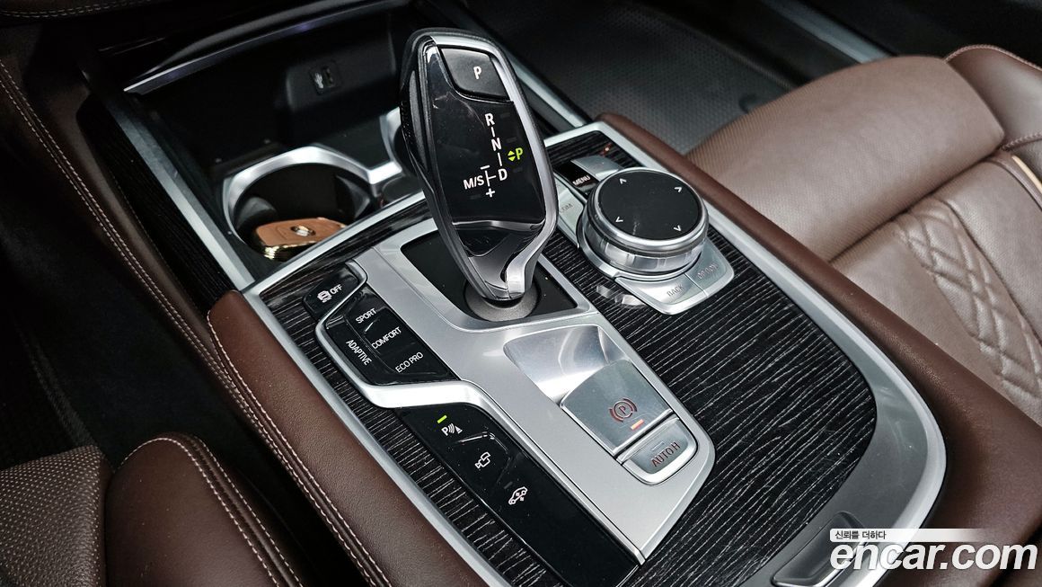 BMW 7-Series 2019
