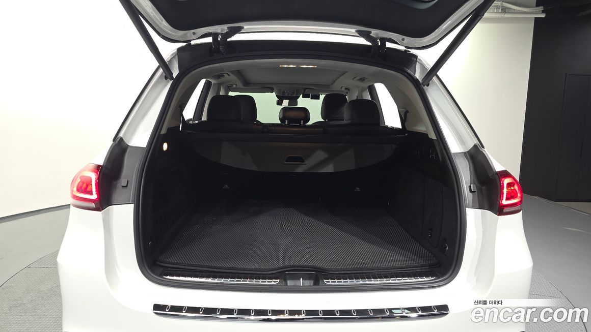 Mercedes-Benz GLE-Class 2023