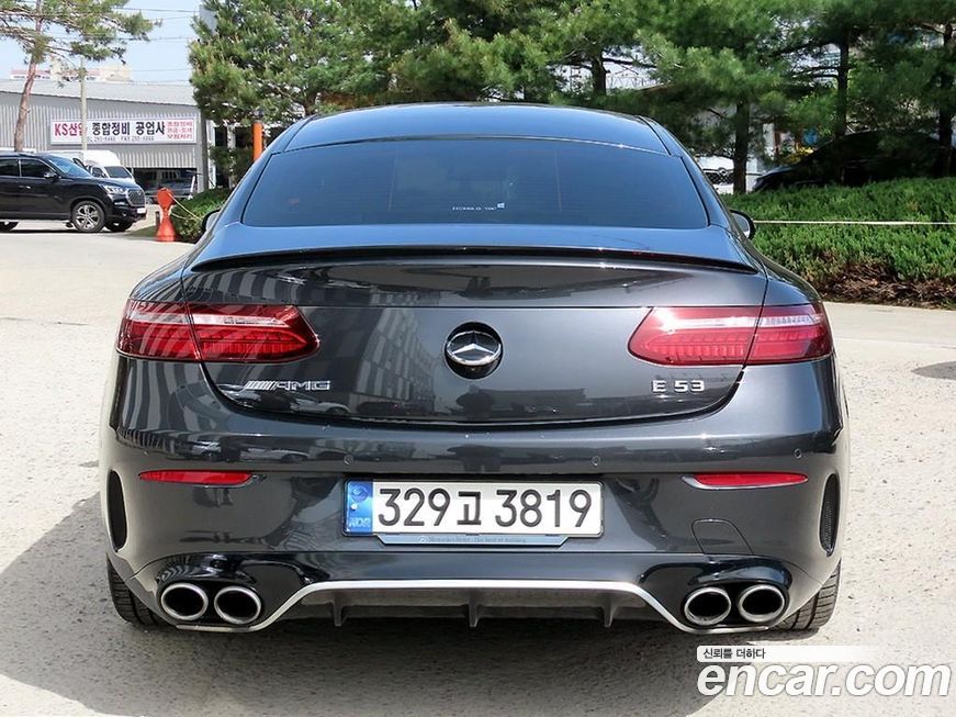Mercedes-Benz E-Class 2021