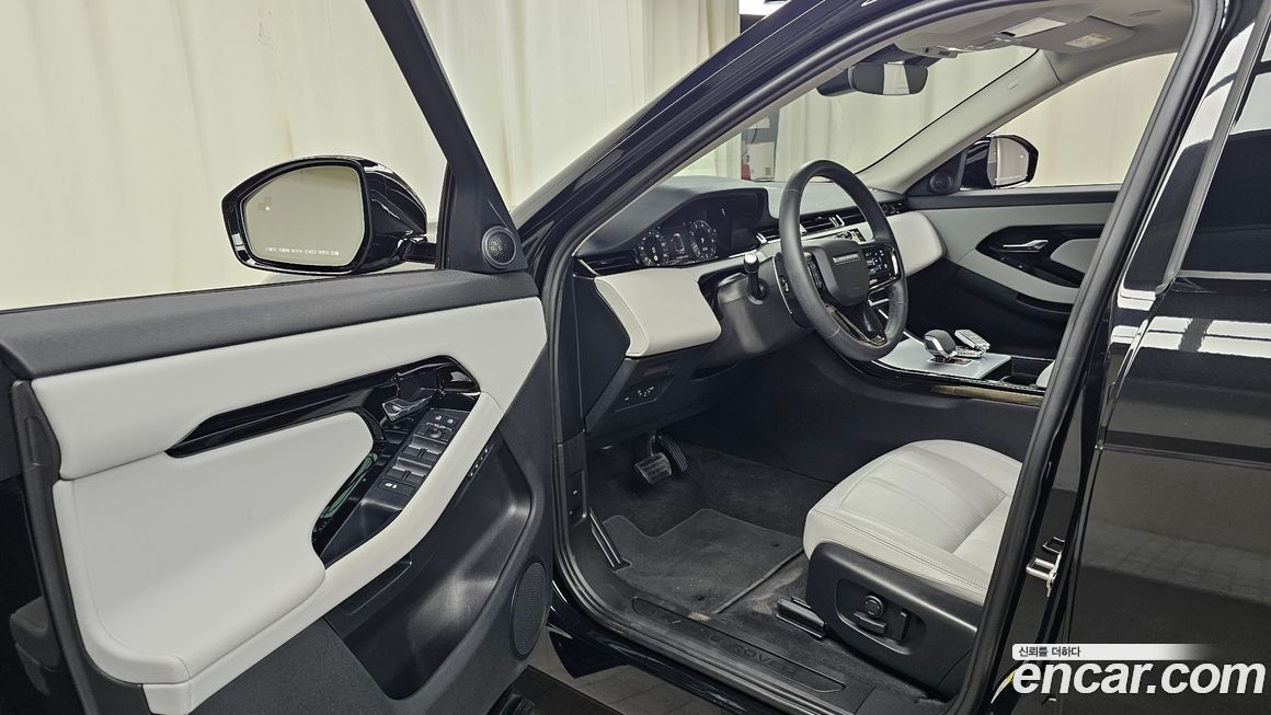 Land Rover Range Rover Evoque 2025