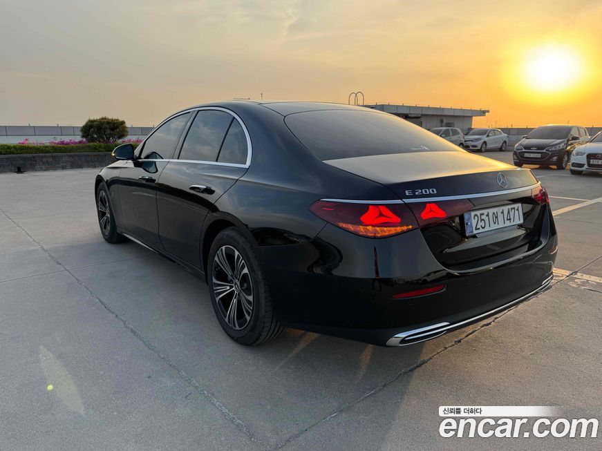 Mercedes-Benz E-Class 2025