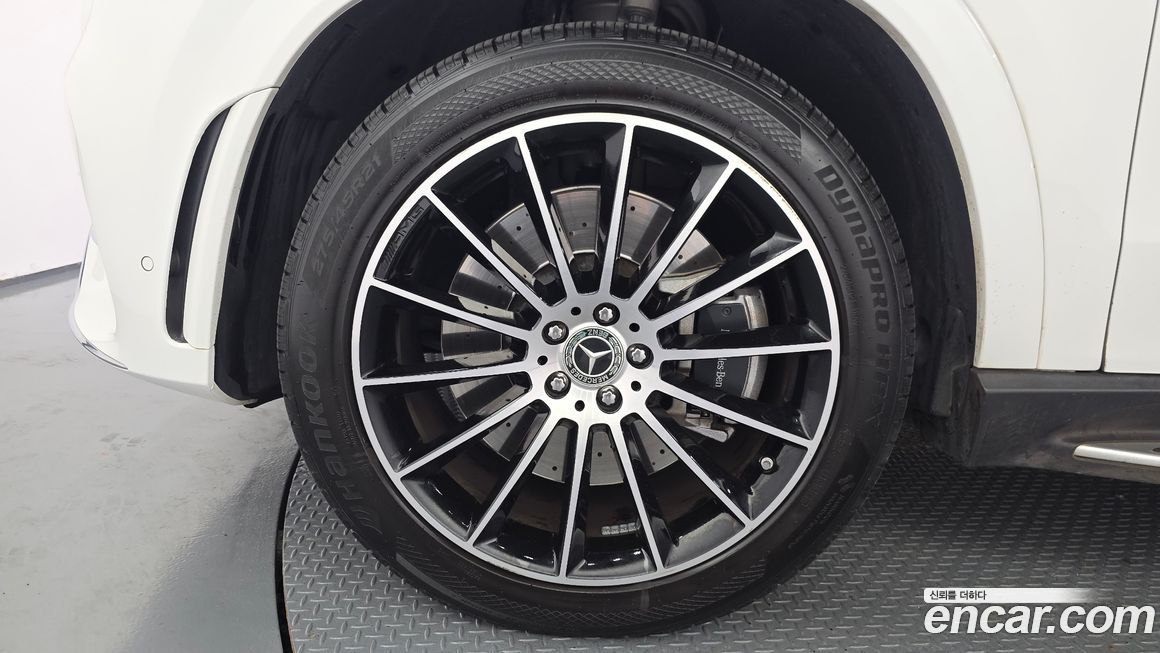 Mercedes-Benz GLE-Class 2023