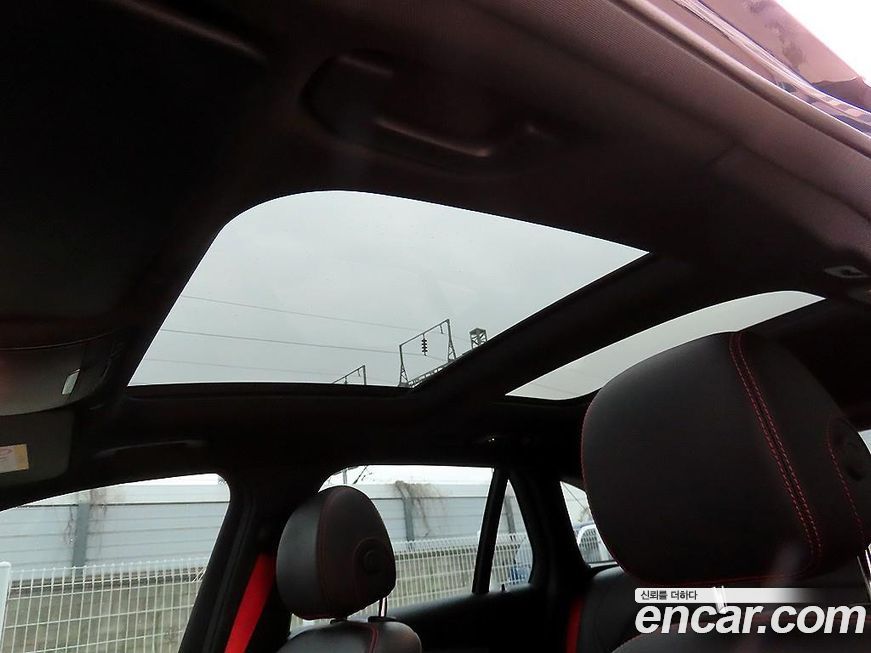 Mercedes-Benz GLC-Class 2021