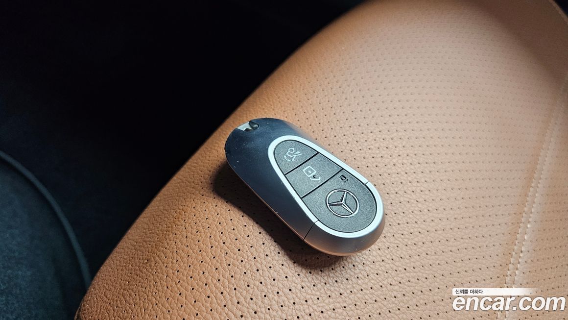 Mercedes-Benz C-Class 2023