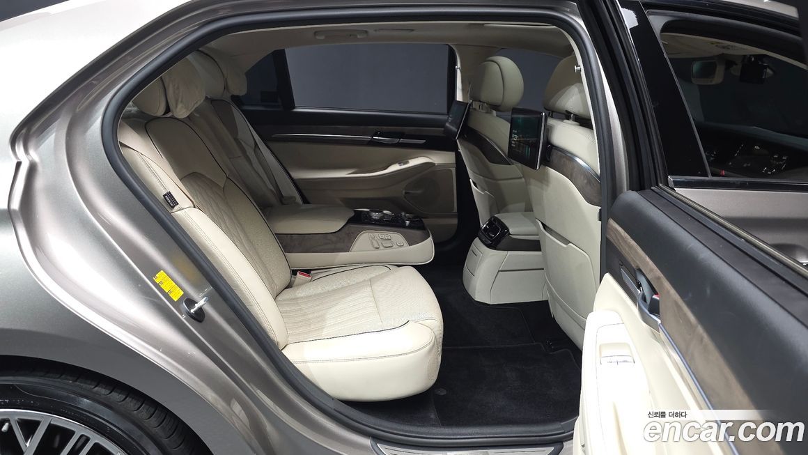 Genesis G90 2021
