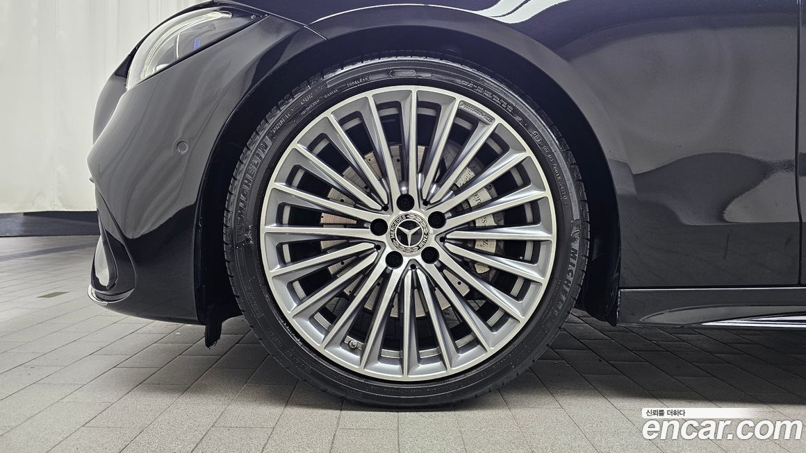 Mercedes-Benz C-Class 2023