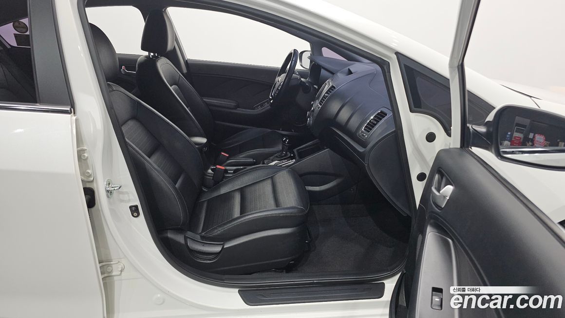 Kia K3 2016