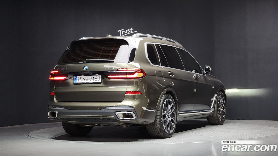 BMW X7 2025