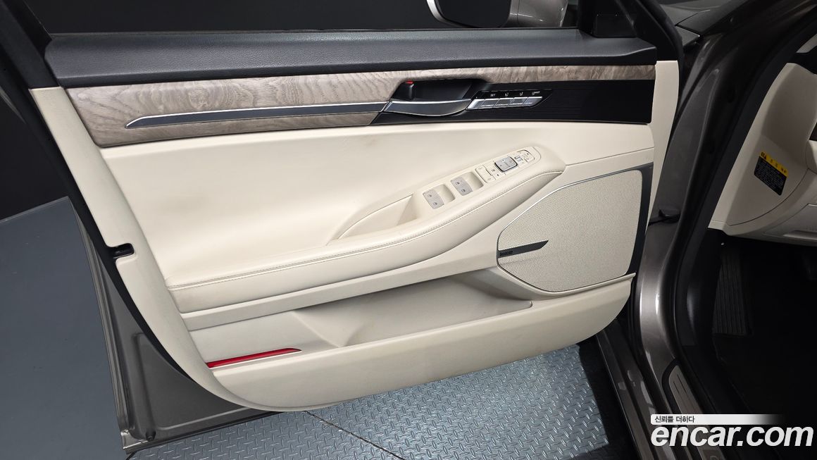 Genesis G90 2021
