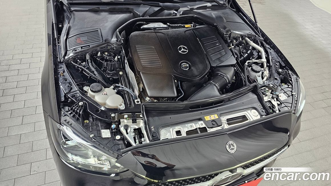 Mercedes-Benz C-Class 2023