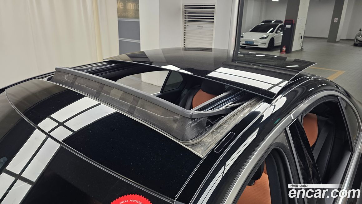 Mercedes-Benz C-Class 2023