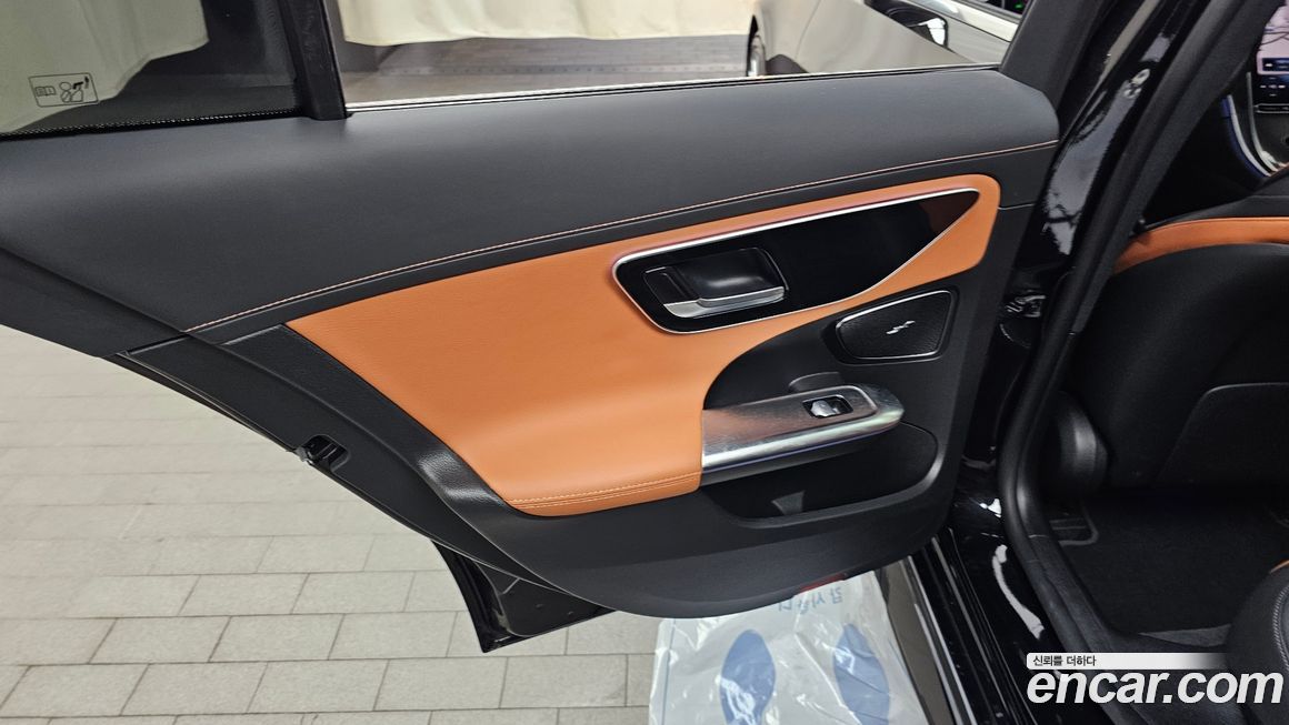 Mercedes-Benz C-Class 2023