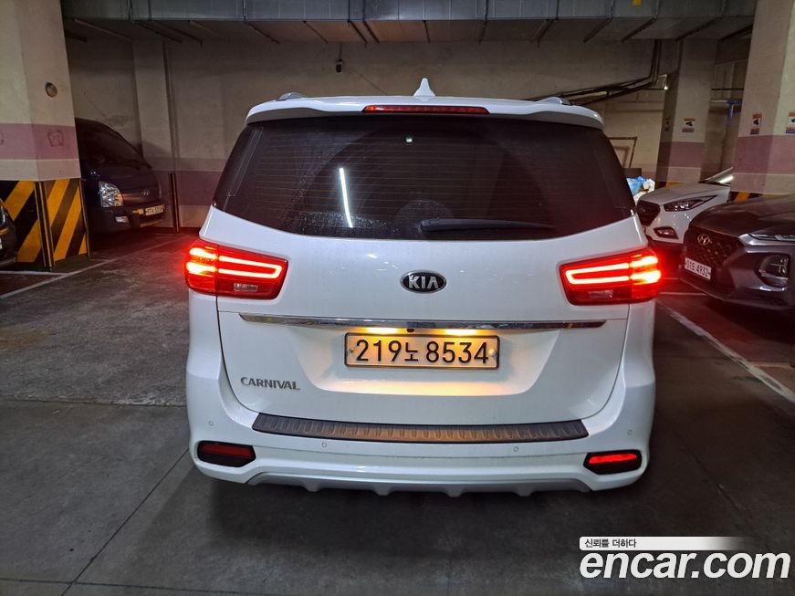 Kia Canival 2019