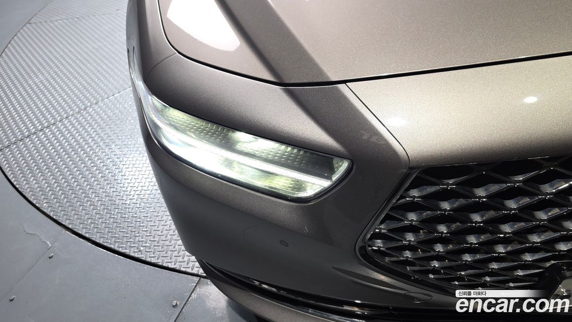 Genesis G90 2021