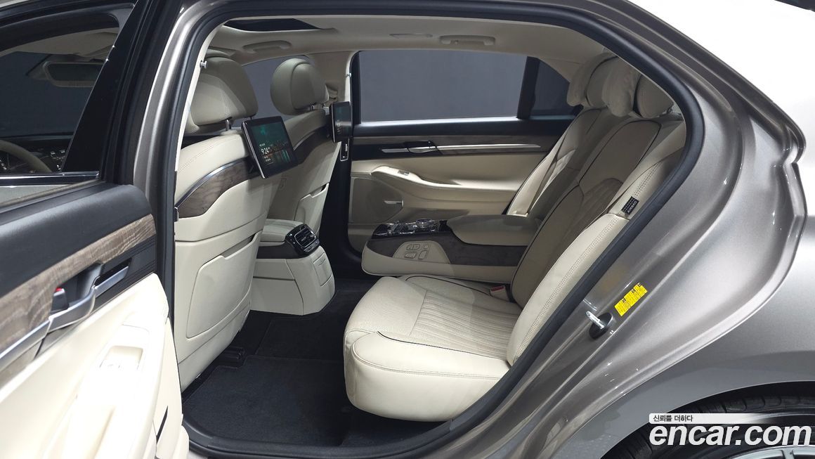 Genesis G90 2021