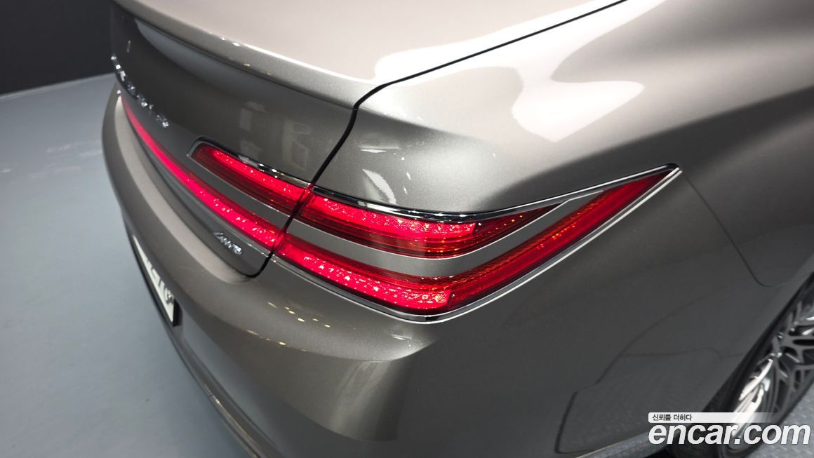 Genesis G90 2021