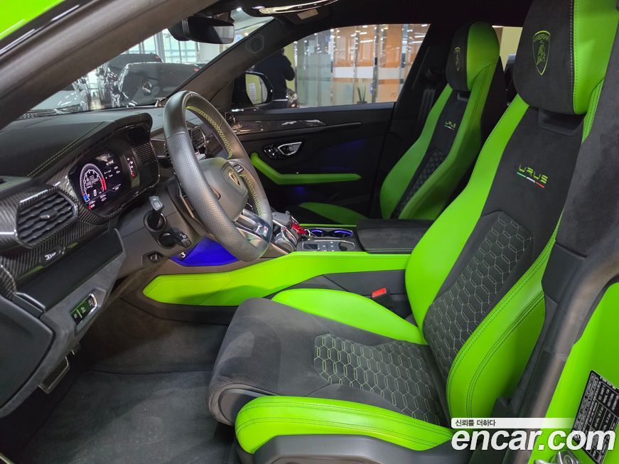 Lamborghini Urus 2021