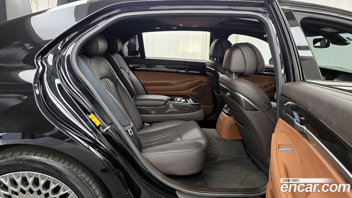 Genesis G90 2021