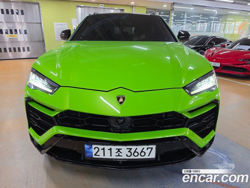 Lamborghini Urus 2021