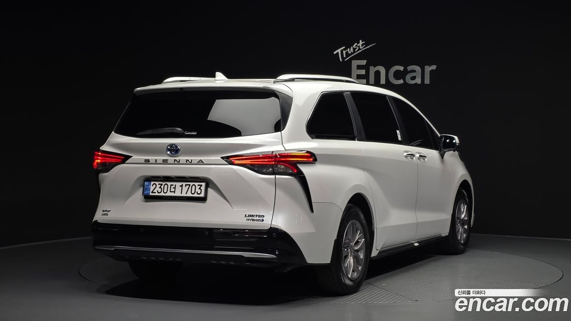 Toyota Sienna 2024
