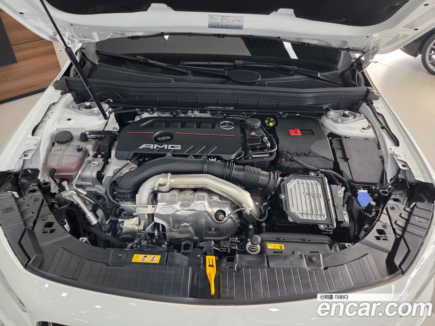 Mercedes-Benz GLB-Class 2025