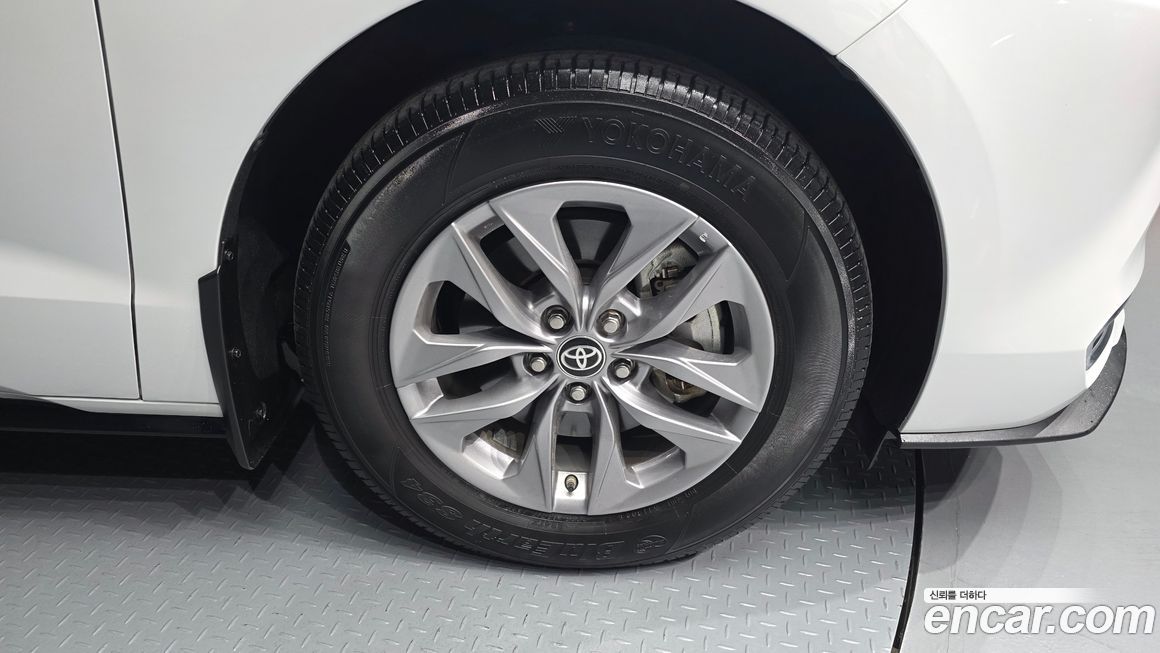 Toyota Sienna 2024