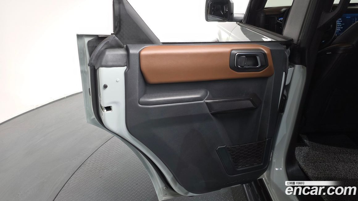 Ford Bronco 2024