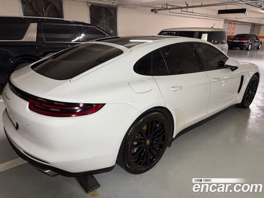 Porsche Panamera 2018
