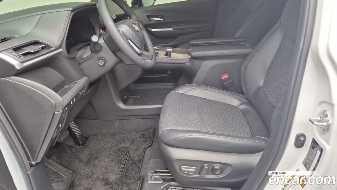 Toyota Sienna 2025