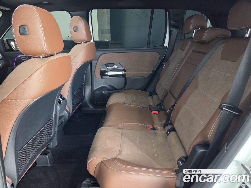 Mercedes-Benz GLB-Class 2025