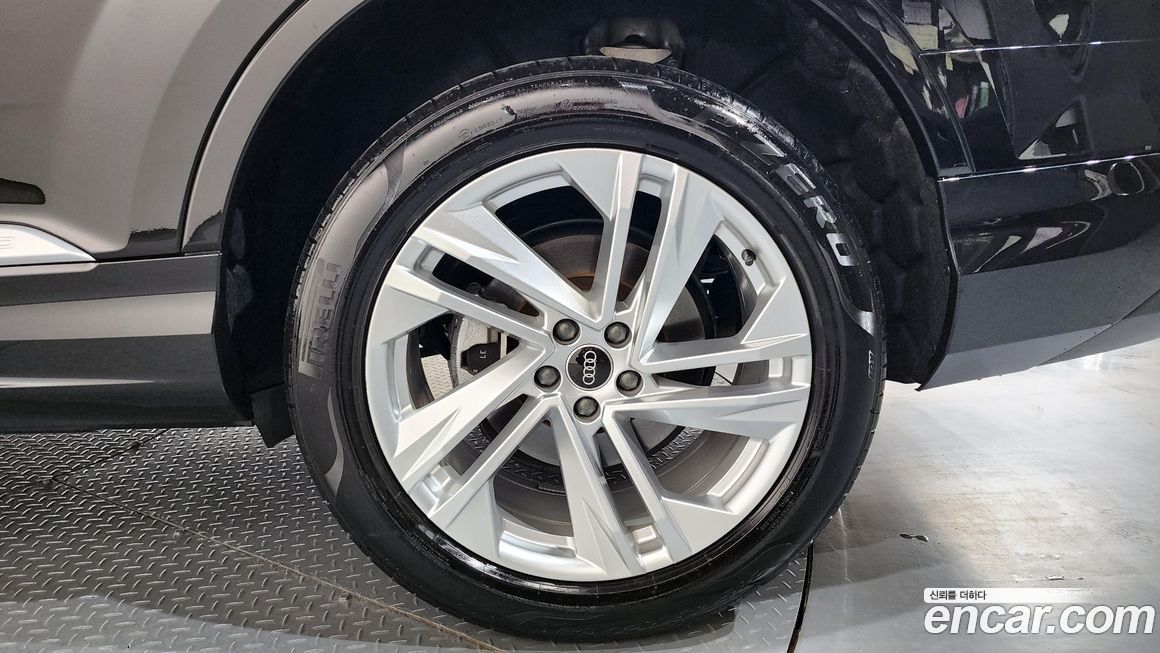 Audi Q7 2023