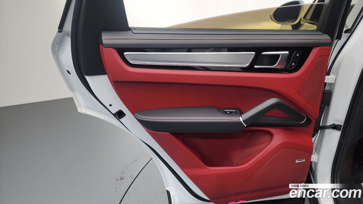 Porsche Cayenne 2023