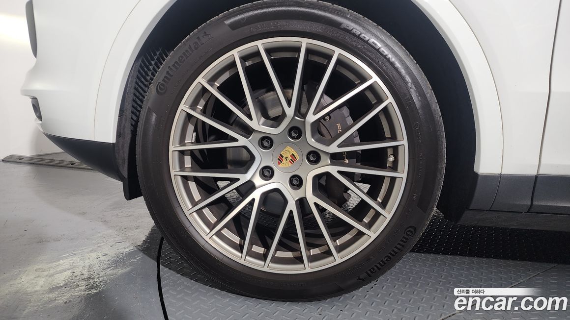 Porsche Cayenne 2023