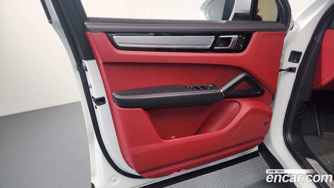 Porsche Cayenne 2023