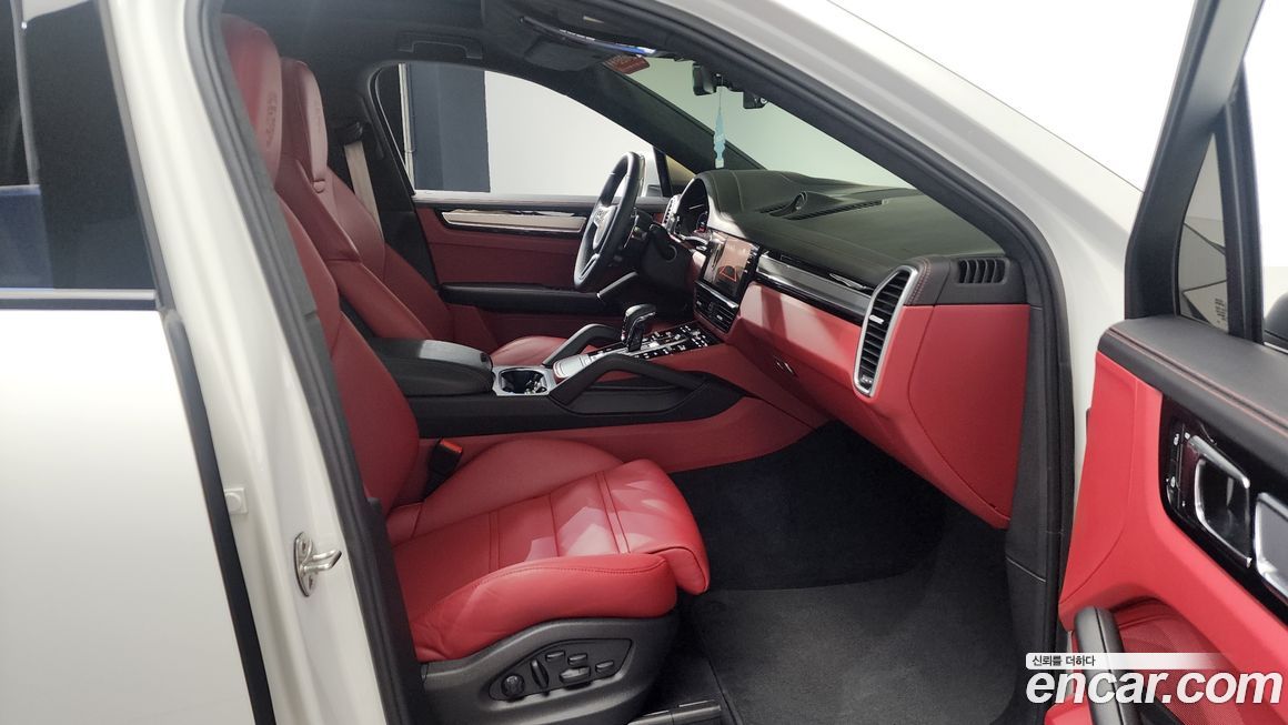 Porsche Cayenne 2023