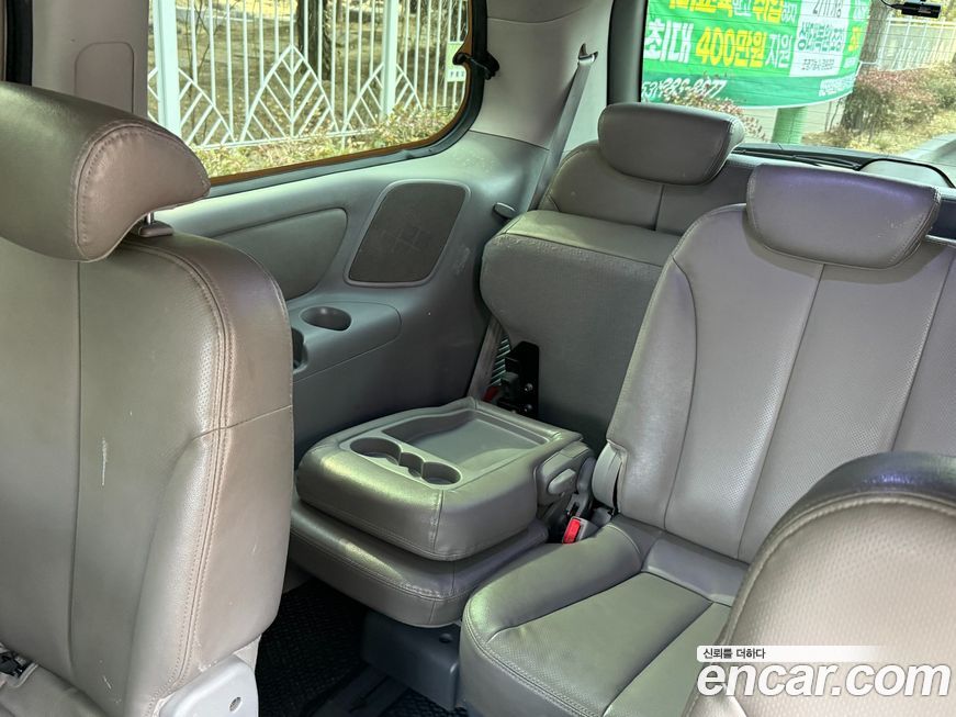 Kia Canival 2011