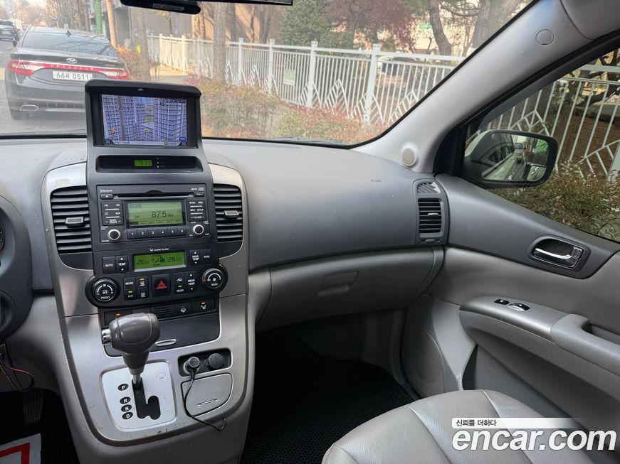 Kia Canival 2011
