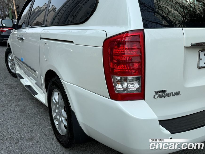 Kia Canival 2011
