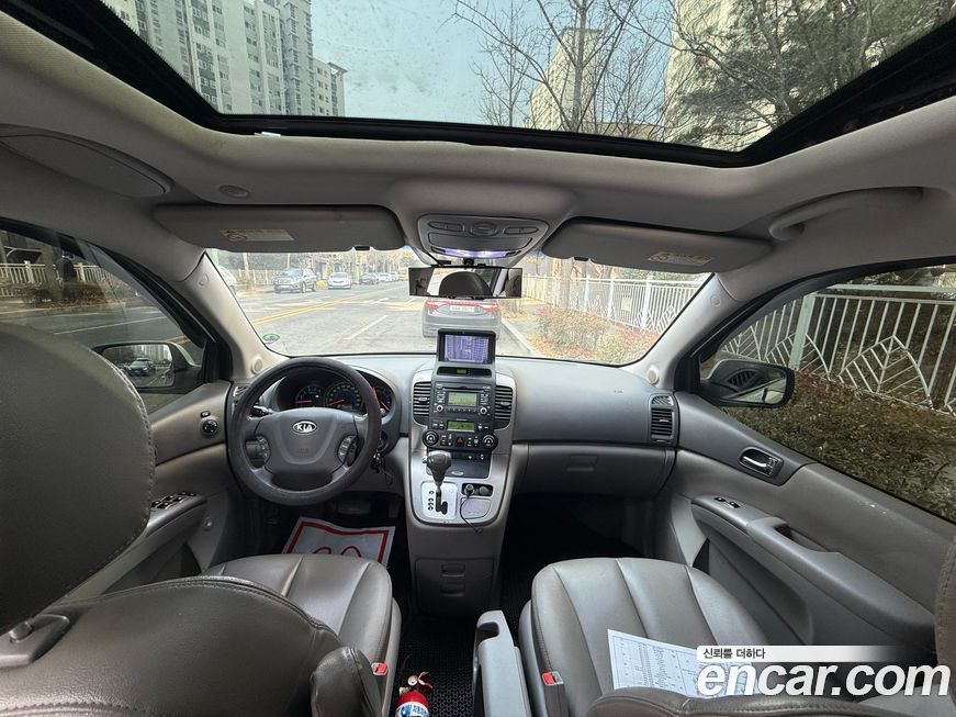 Kia Canival 2011