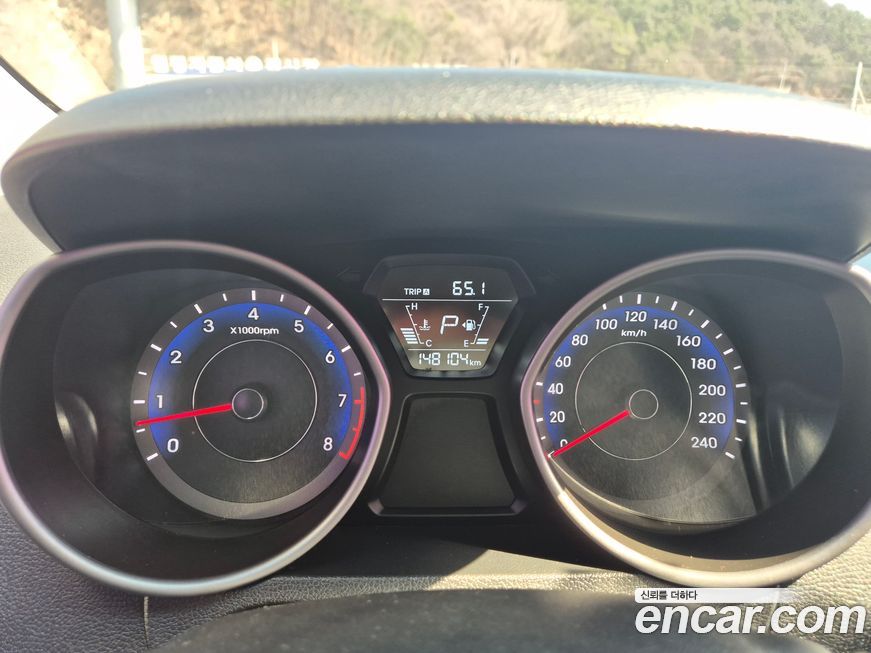 Hyundai AVANTE 2015