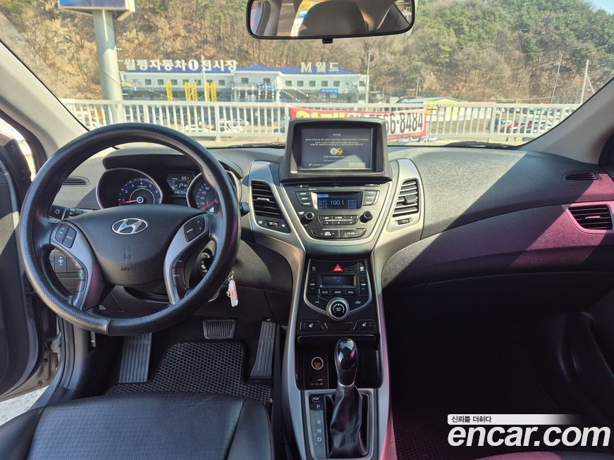 Hyundai AVANTE 2015