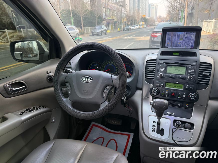 Kia Canival 2011