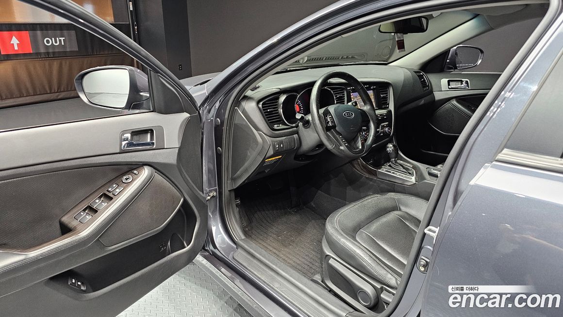 Kia K5 2011