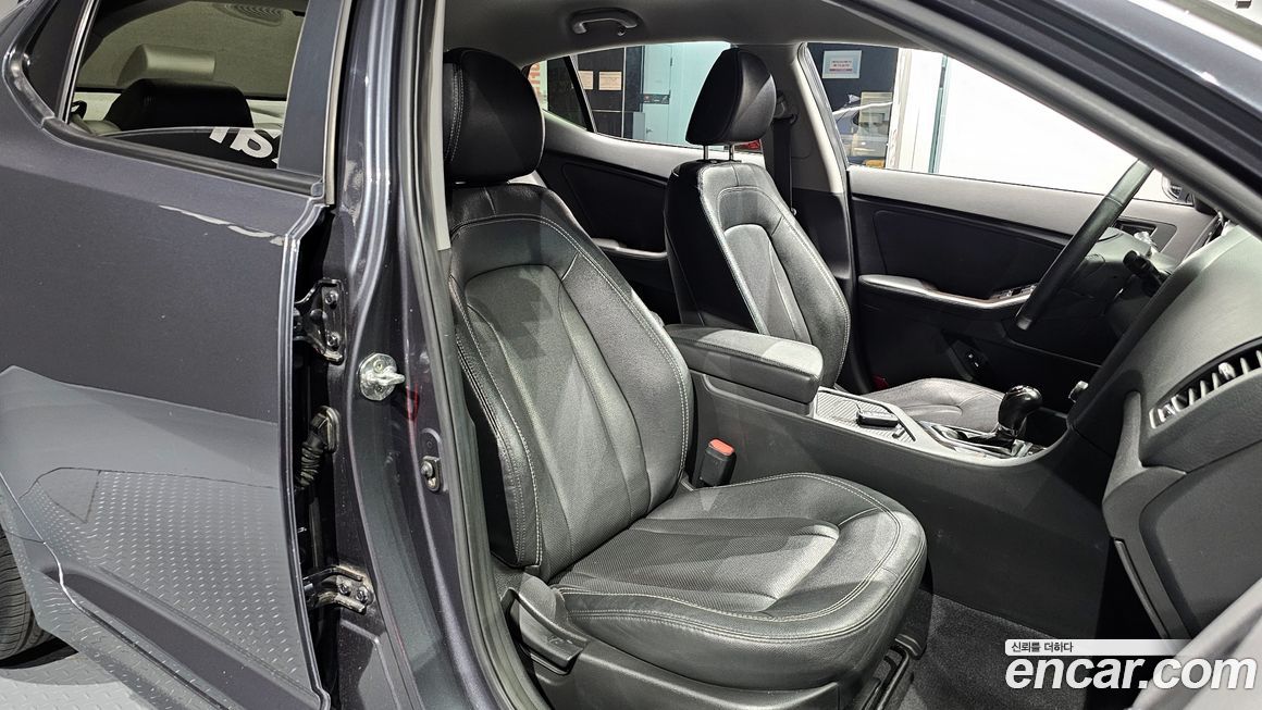 Kia K5 2011